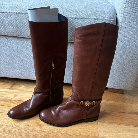 Coach Boots - Picture 4 of 10